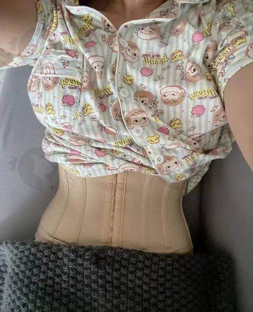 上海华美何斌医生个人资质