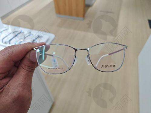 防蓝光眼镜前十揭秘：适用人群全解析