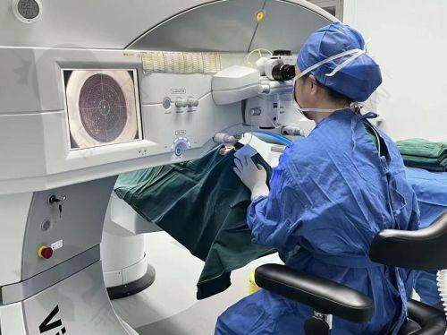 全飞秒4.0价格18800元起，贵在人群适配性